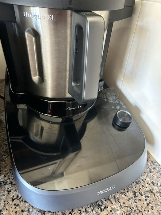 Robô De Cozinha Multifunções Com Distribuidor De Alimentos. Cecotec