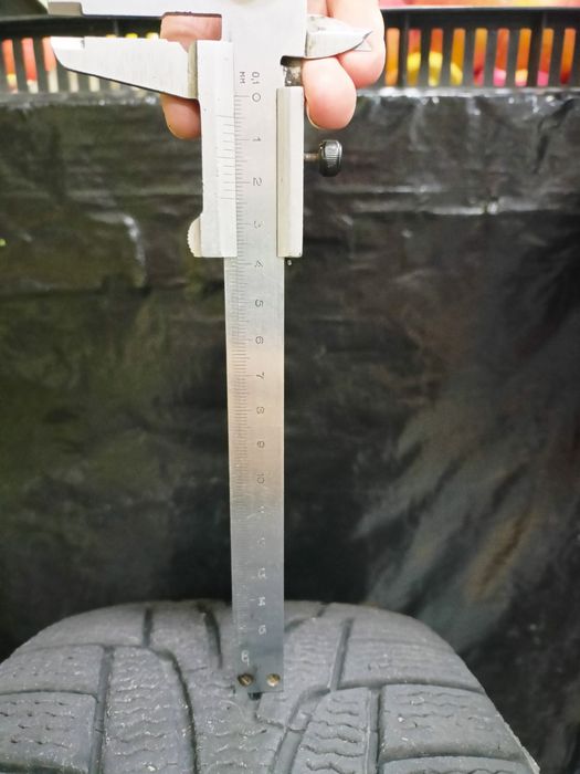 Продам зимові корейські колеса/шини Kumho  I'ZEN KW 31  205/ 60/ R16