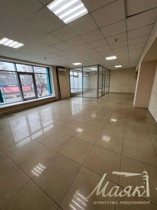 Оренда офісу 230 м², вул. Новокостянтинівська, 1-В, Подільський район,Тараса Шевченка, Почайна