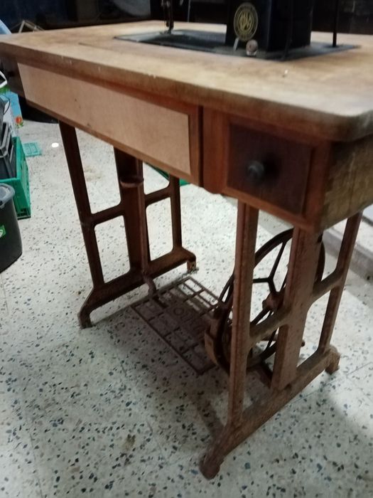Máquina de costura OLIVA