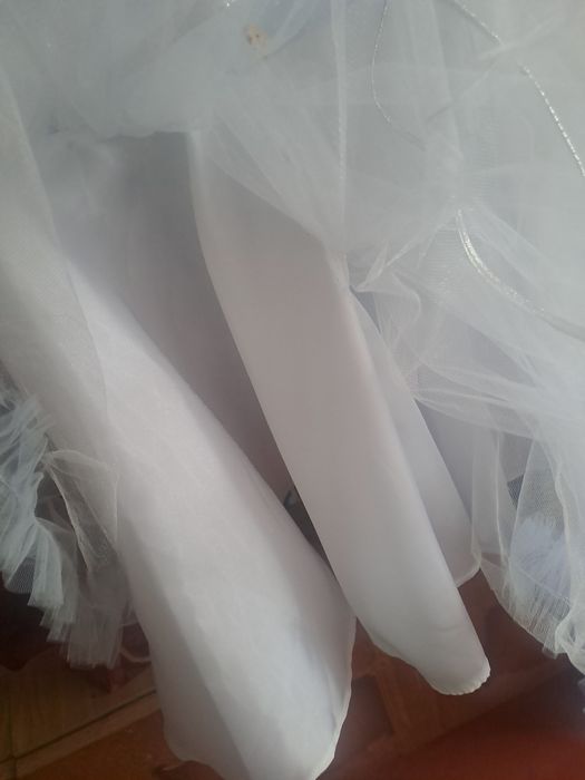 Гарна сукня на дівчинку