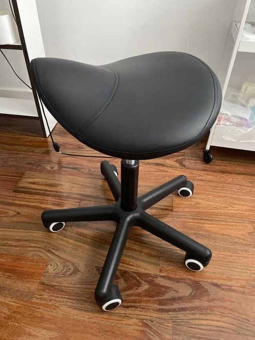 Taboret Stołek Kosmetyczny Fryzjerski Medyczny na Kółkach Obrotowy