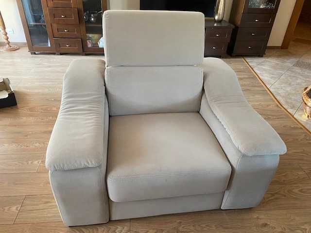 Sofa + fotel ze składanymi zagłówkami