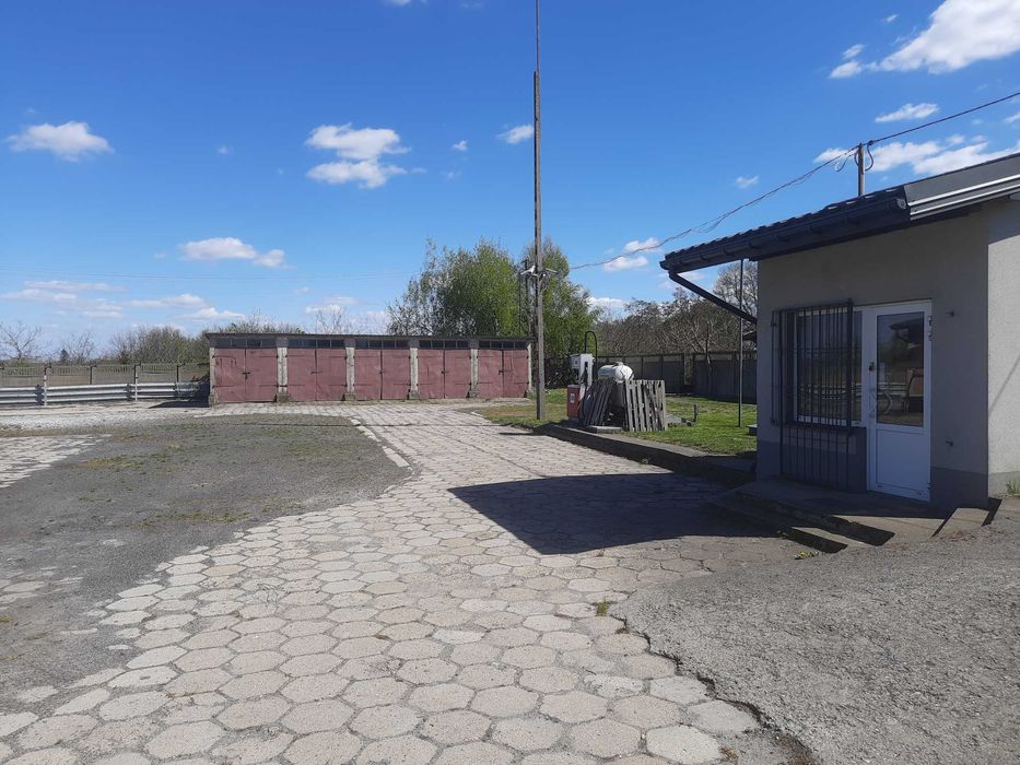 Sprzedam plac 2500m2 magazyny, stacja paliw, waga 20 ton, biuro