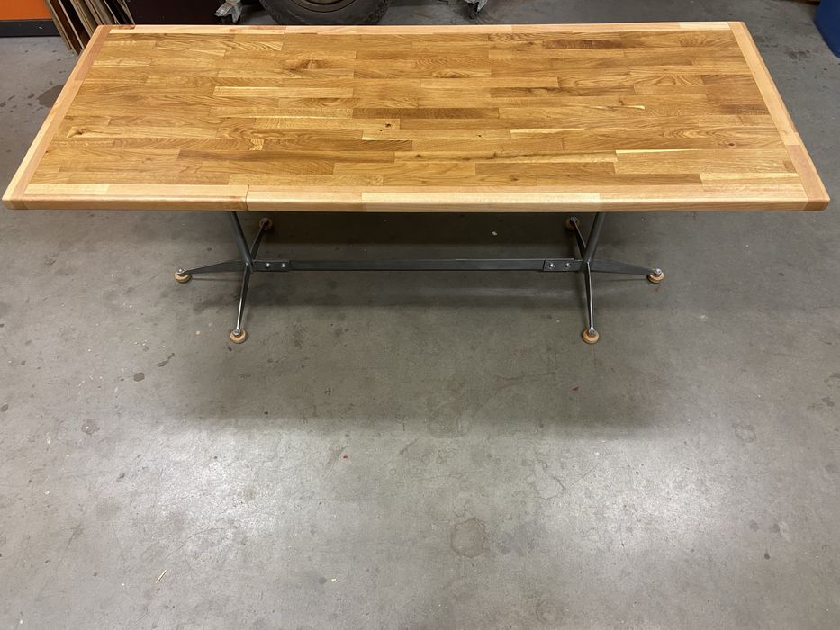 Stół dębowy odrestaurowany, podstawa- klasyk PRL