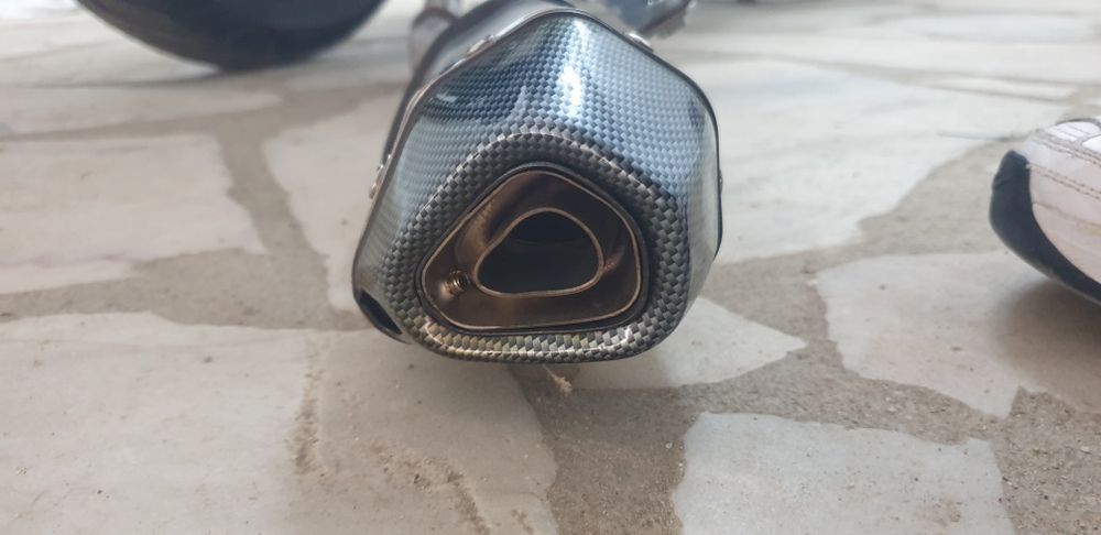 Vendo material da yamanha x-max  125 e material universal