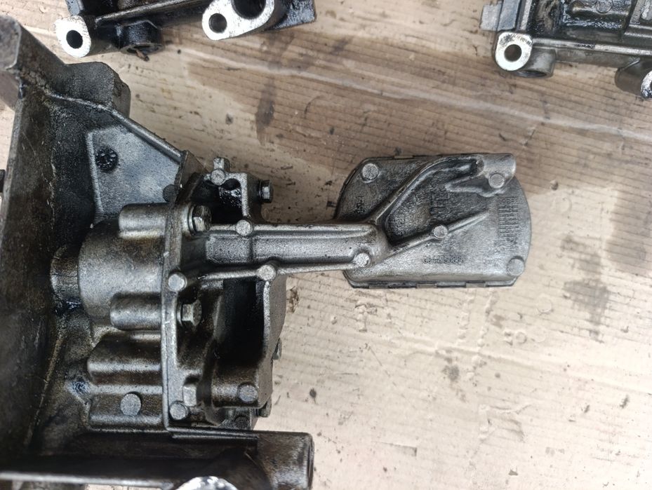 Маслонасос масляний насос 2.0 HDI 2.0 TDCI Ford focus Mondeo Galaxy s-Max c-max Citroen Peugeot Volvo V50
