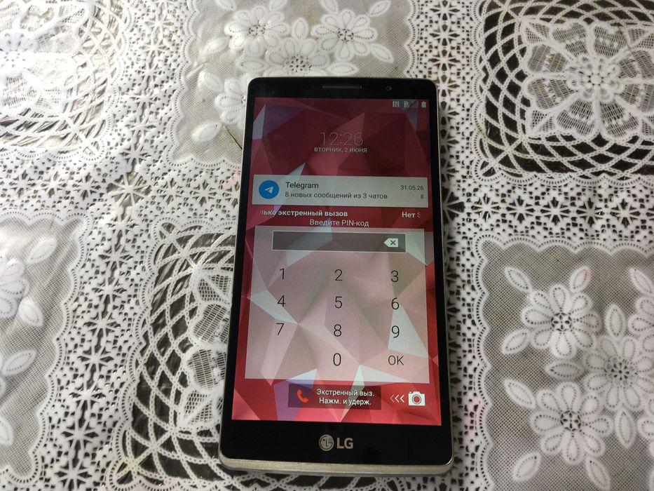 Продам телефон LG G4 Stylus. 1/8GB.  5.7"IPS стілус в комплекті