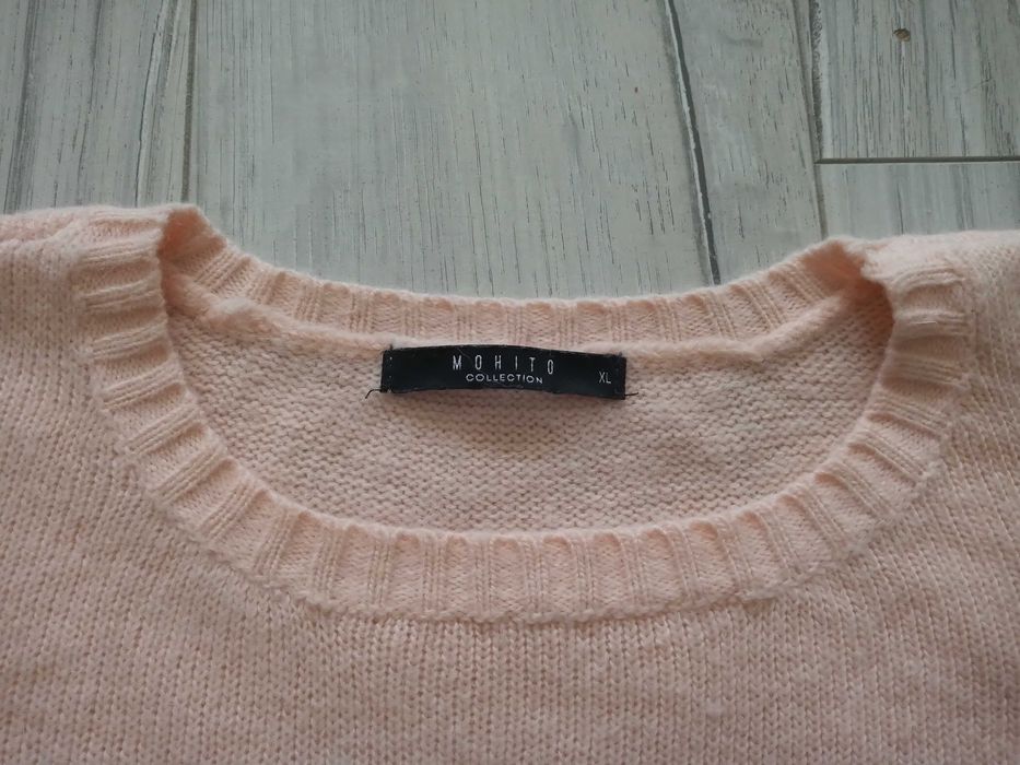 Sweter marki Mohito - 70% angora