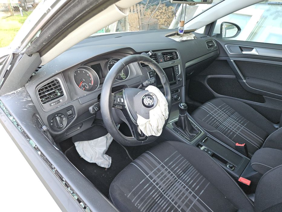 Golf VII uszkodzony