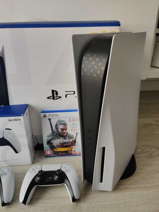 PlayStation 5 Como Nova | 2 Comandos + Extras + 2 Jogos