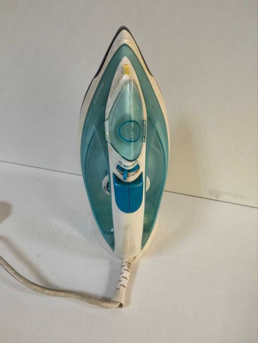 Праска Philips GC 1028