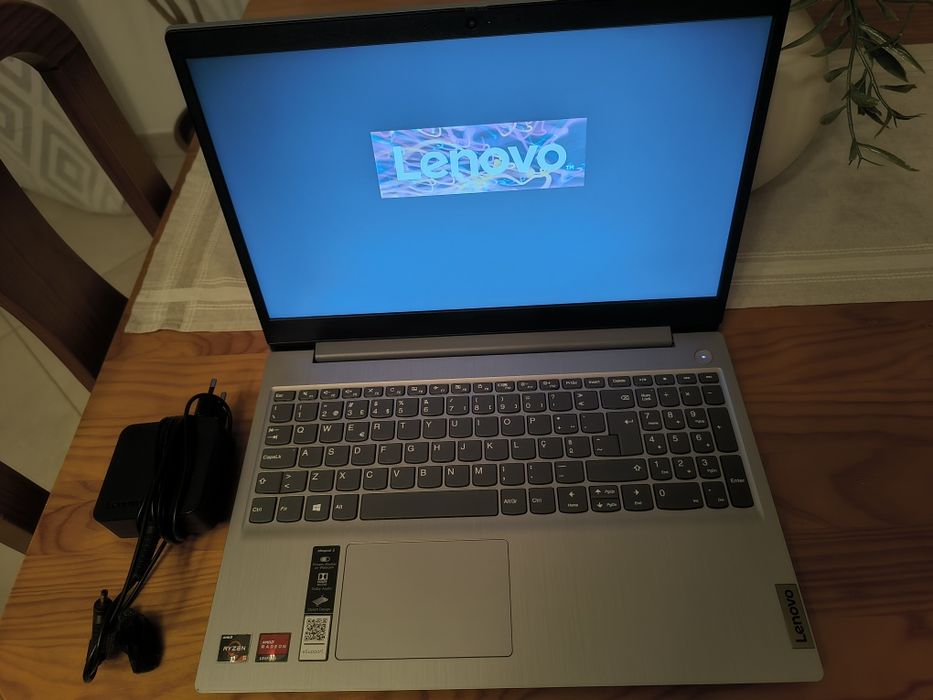 Pc Portátil Lenovo, mais informações pm ...