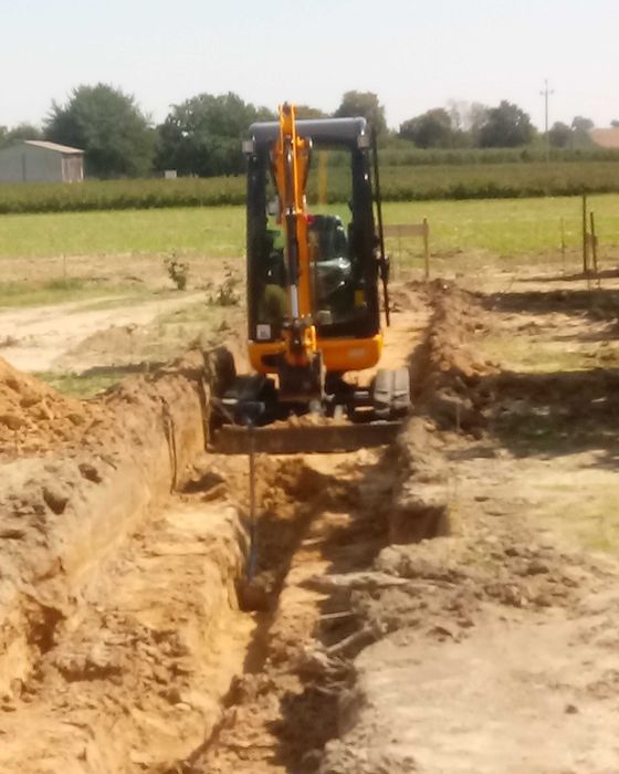 wykopy, prace ziemne, koparko-ładowarka, minikoparka,