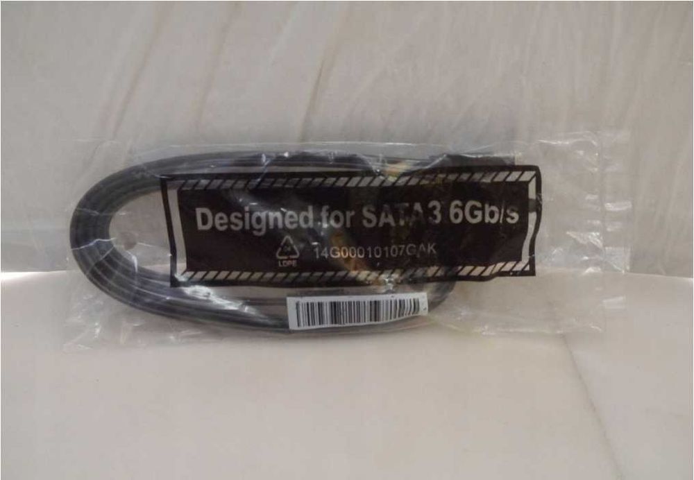 ZESTAW: Kabel SATA III 6Gb/s x2szt. Kabel zasilania SATA 15 pin x1szt.