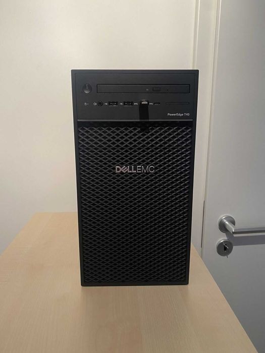 Servidor Dell Poweredge T40 Xeon com disco WD RED 12Tb