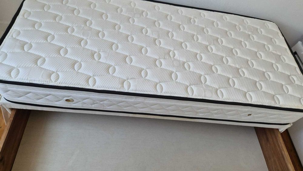 Cama infantil com gavetão