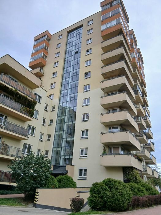 Sprzedam miejsce w garażu – Kraków, Ruczaj, ul. Grota-Roweckiego 51B