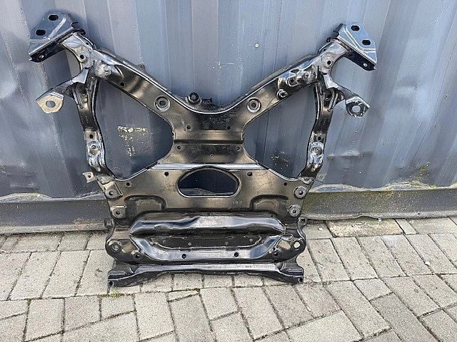 Audi A4 A5 B10/8BC wózek sanki przód OK