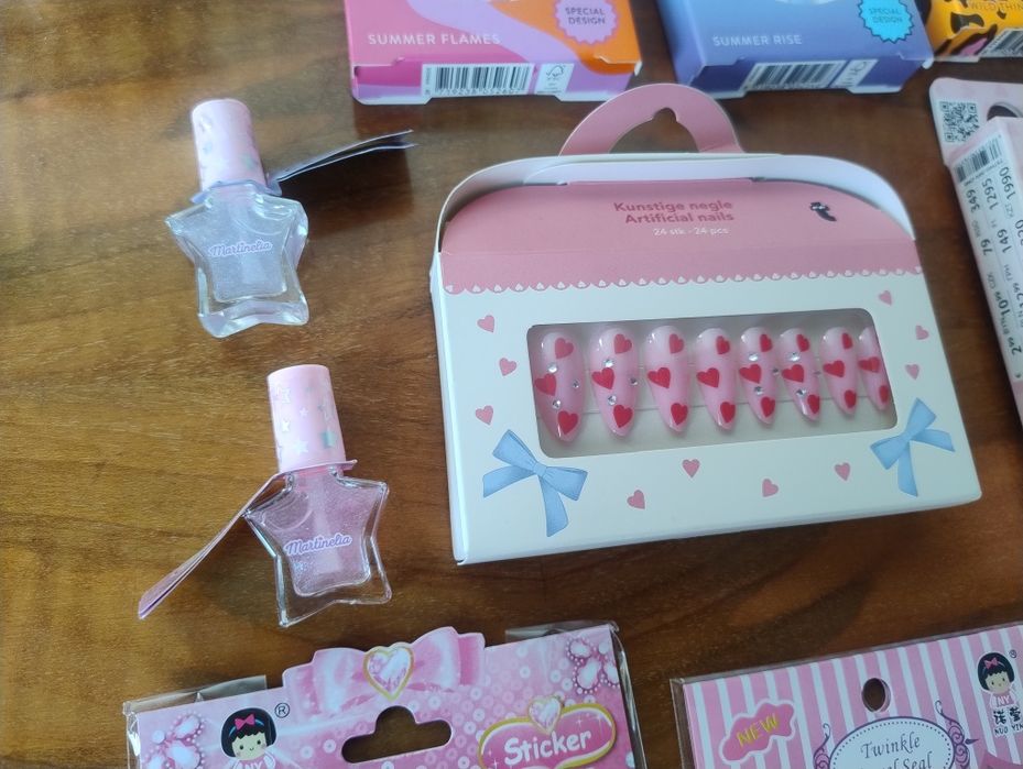 Nowe zestawy Paznokci 6 opakowań + akcesoria