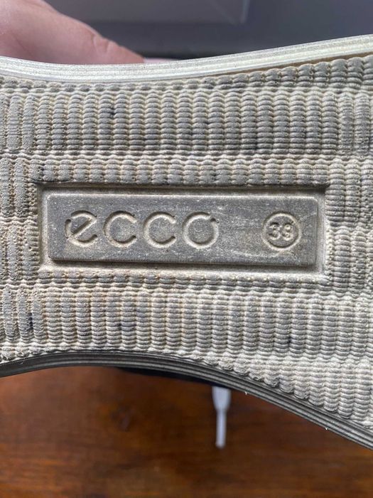 Кросівки ECCO, 39 размір , стелька 24,5