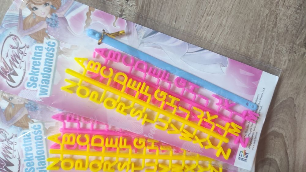 Sekretna wiadomość, litery do tworzenia bransoletek dla dziewczynek!