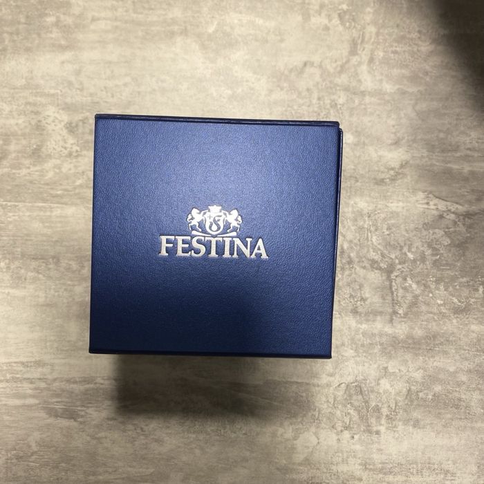 Продаю годинник Festina
