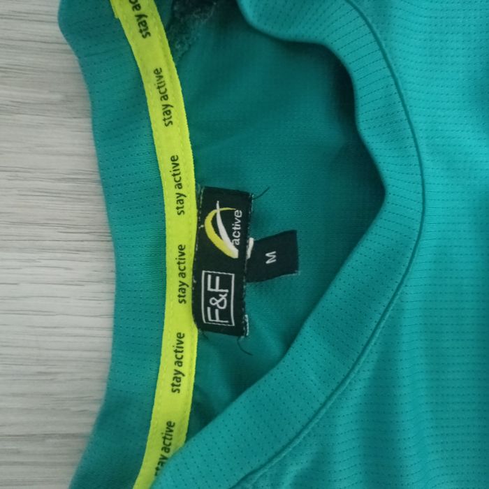 Спортивная футболка F&F Active. Бирюзовая / Мятная. Размер M