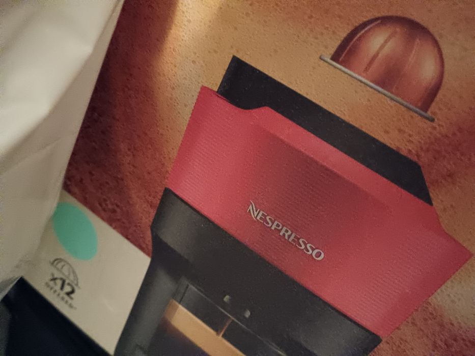 Maquina café Nespresso vertuo