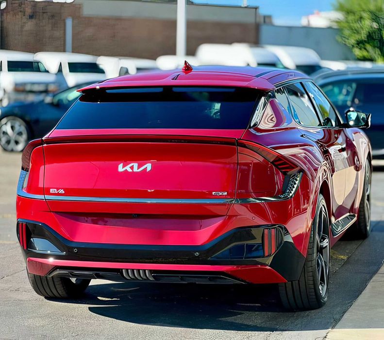 Kia EV6      2023