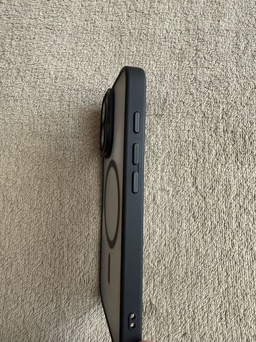 Чохол для iPhone 16