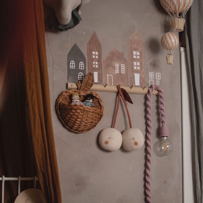 Koszyk wiszący jablko jabluszko wiklinowy handmade