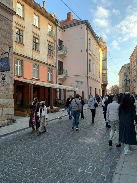 Продаж комерційного приміщення в центрі міста  вул.  Друкарська