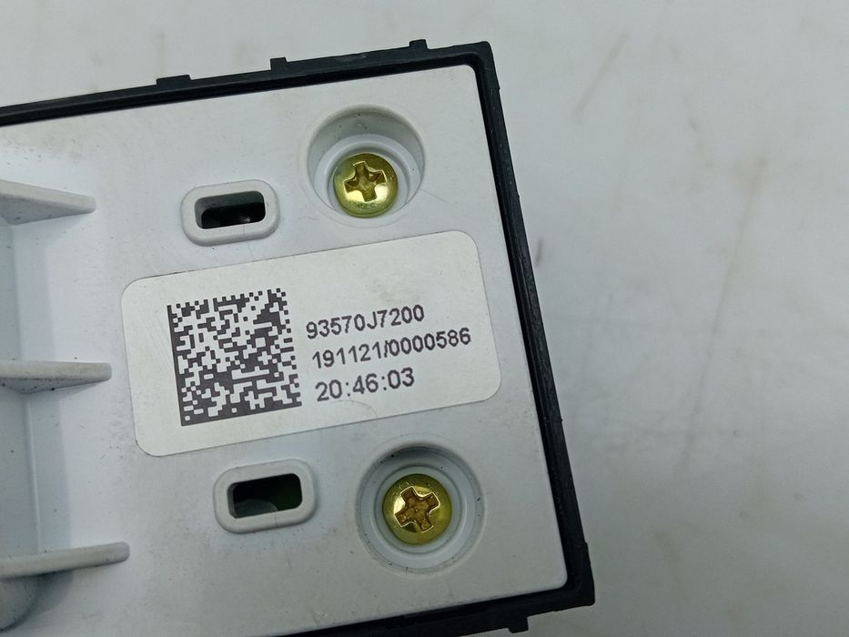 Comando / botão / interruptor vidros frente esquerdo KIA Ceed (CD)