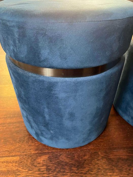 Pufa x 2 Wysokość 37 szerokość siedziska 32