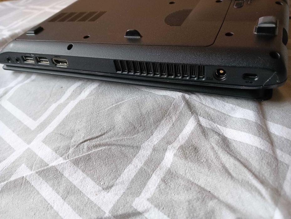 Laptop MSI CR650 procesor AMD HDMI matryca 15,6' RAM DDR3 windows 10