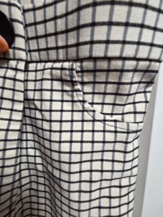 Spodnie z wysokim stanem Zara s kratka