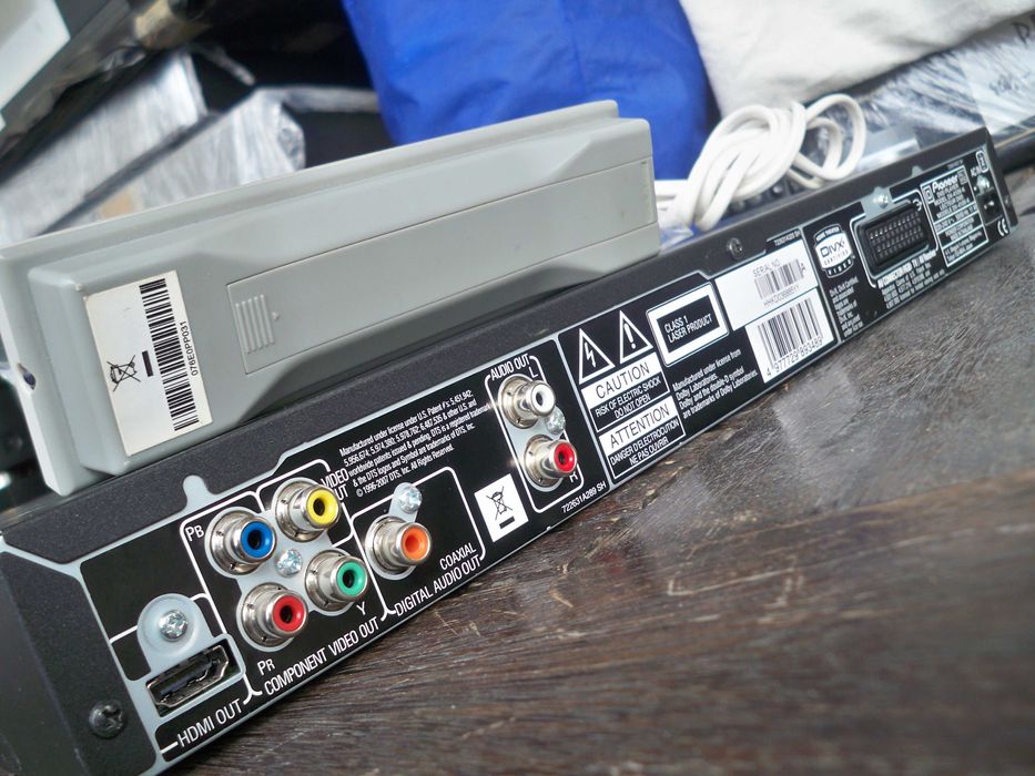 odtwarzacz DVD Pioneer DV-410, pilot, z USB i HDMI