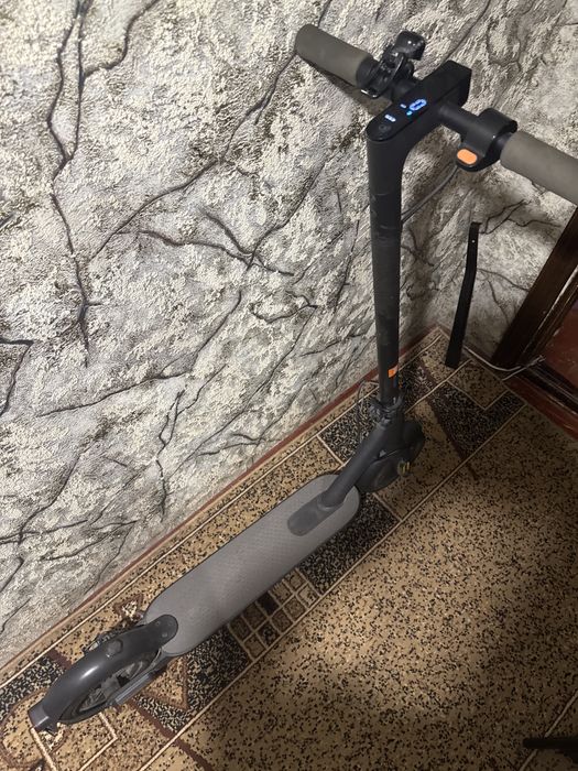 Xiaomi Mi Electric Scooter Essential