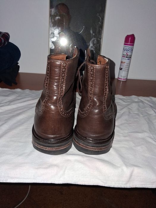 Botas em pele natural castanhas n% 42.