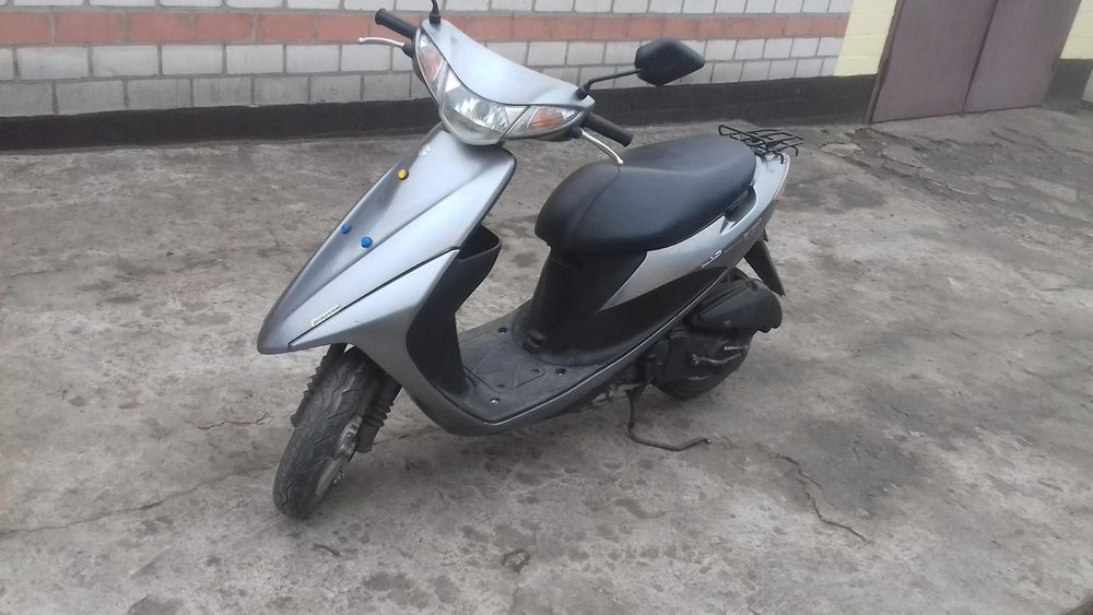 Японський інжекторний скутер Сузукі Адрес V 50 на Українському обліку