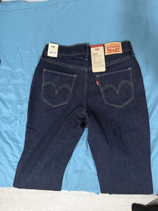 Levi’s 725 Bootcut
