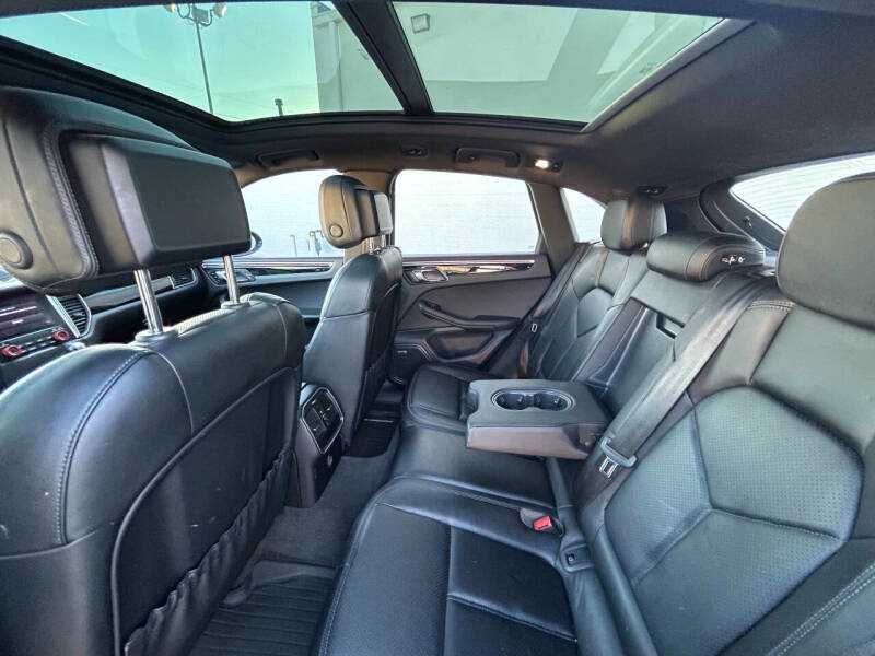 2018 Porsche Macan
