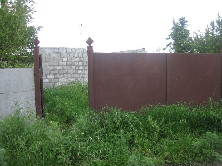 Продам Свой Дом в Партизанском. 15 км. до г. Днепр . Участок 40 соток.