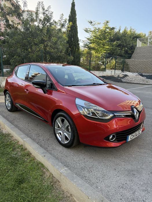 Clio TCe 0.9 • Muito Estimado • Red Interior Touch Pack • Hands Free • Ecran • Camera de Ré • Keyless Entry/Start • Poucos Km • IPO 7/27 • Revisado