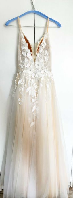 Suknia ślubna + 2 welony