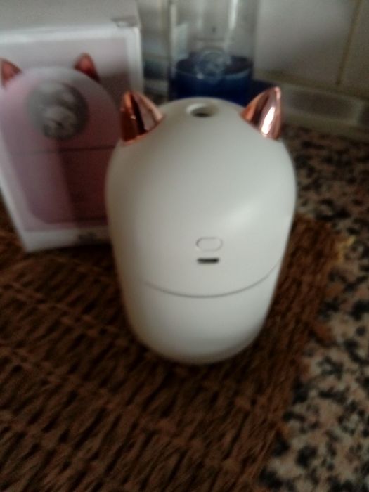 Humidificador em forma de gato