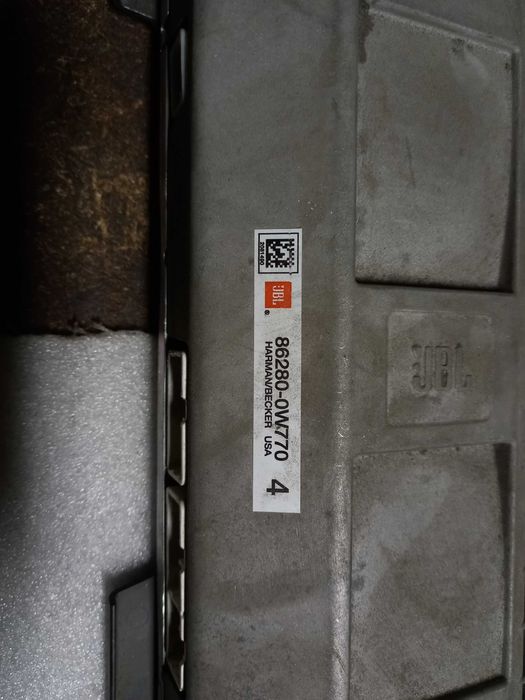 Усилитель звука JBL Toyota Land Cruiser 200 08-12 год.