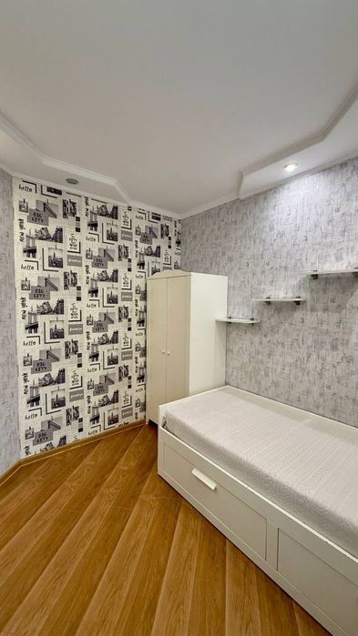 Продажа 3х.к.кв Пр.Центральный р-н Южного Буга 3/9 67000$