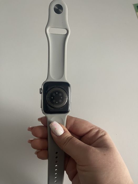 Smartwatch serii 8